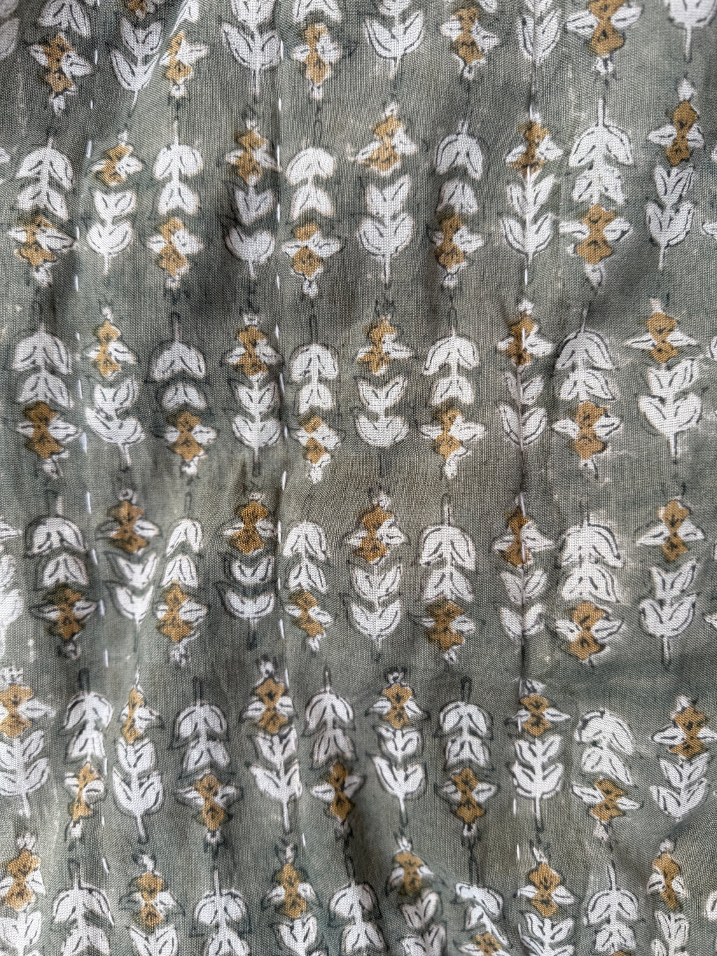 Blossom Taupe/Olive Quilt